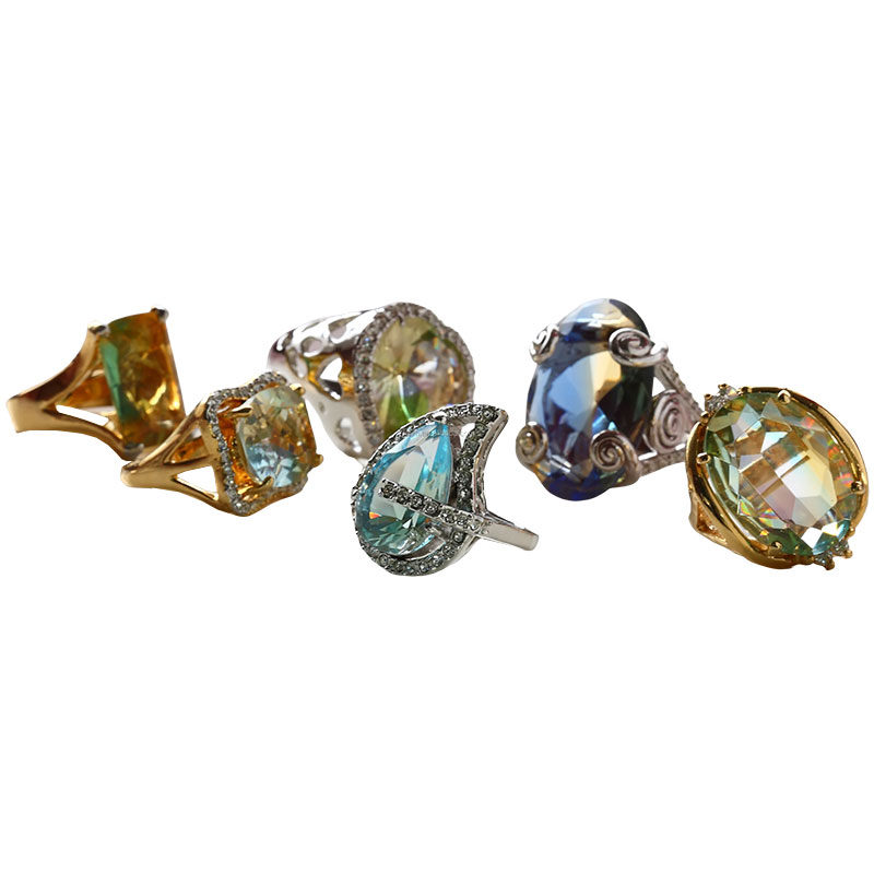 Inel cu sticla taiata in forma de lacrima