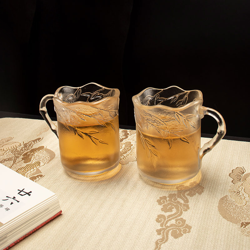 Cești De Sticlă Cu Mânere în relief de frunze de bambus