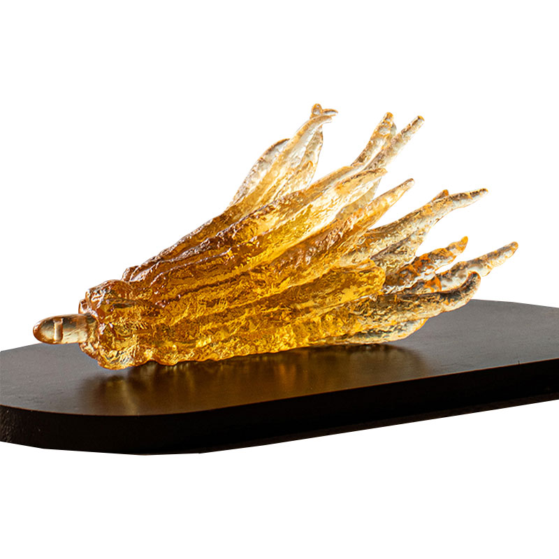 Suport pentru tămâie din sticlă aurie în formă de mână