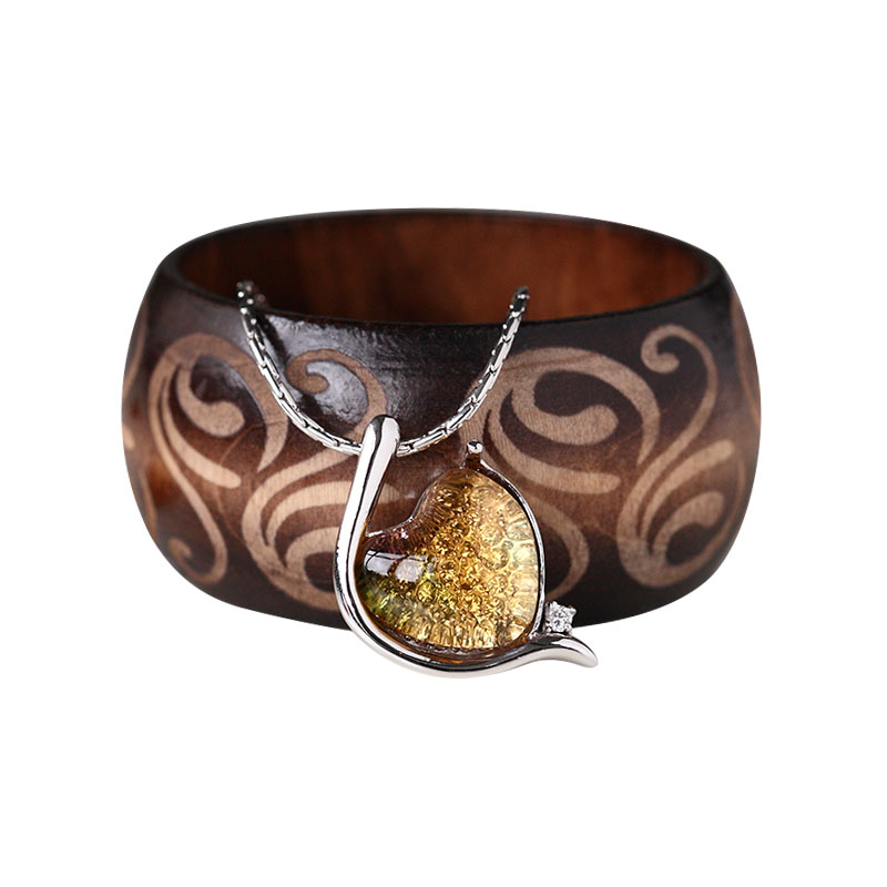 Bratara eleganta de culoare argintie incrustata cu pandantiv de sticla