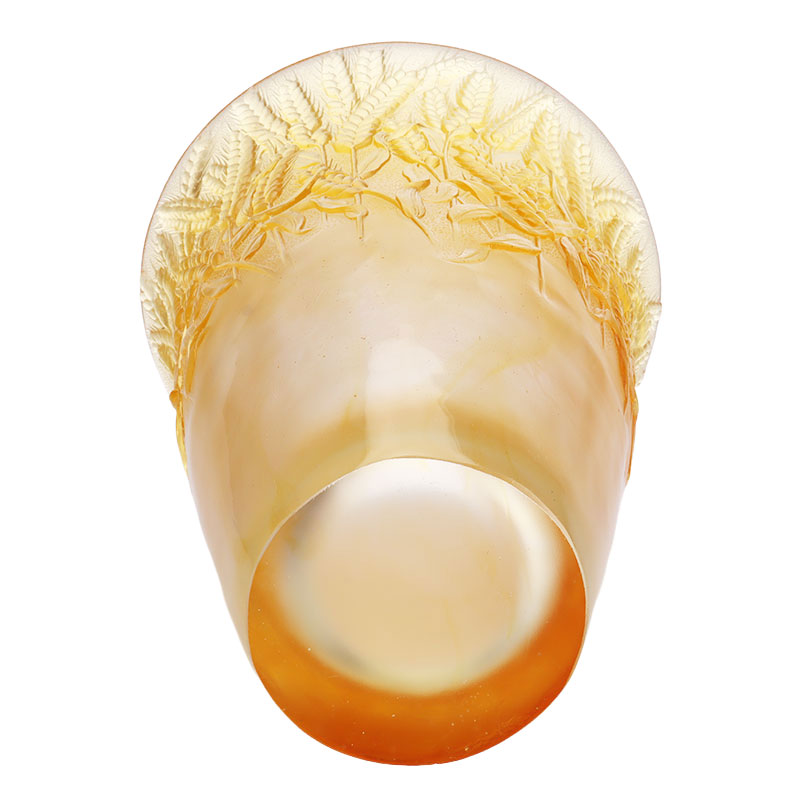 Vasă din sticlă chihlimbar în relief cu spice de grâu