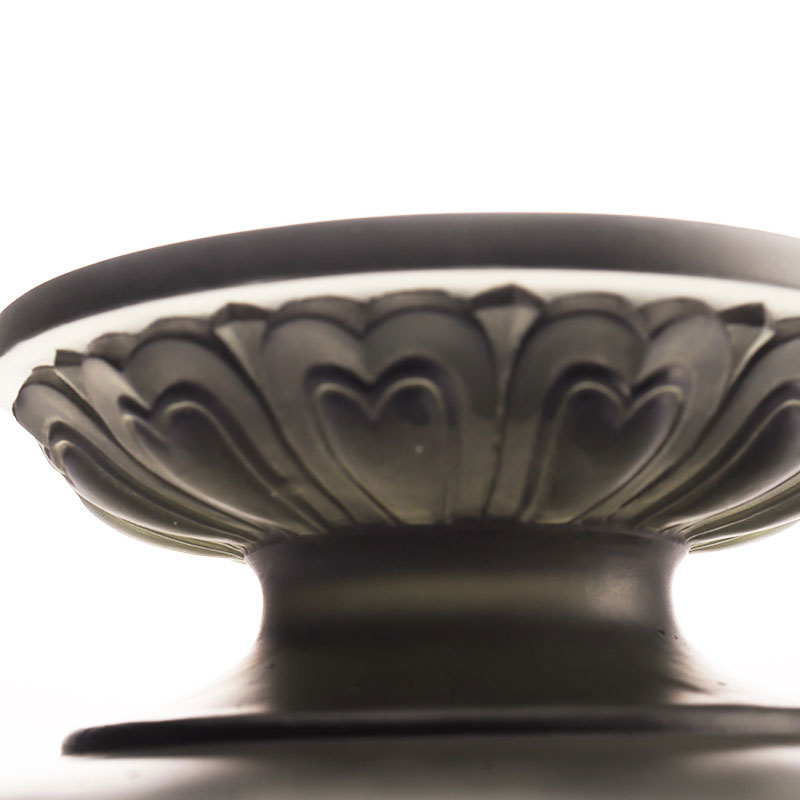 Fructeier cu glazură de culoare gri