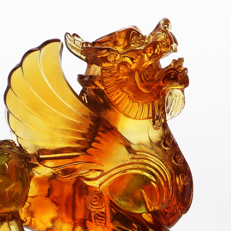 Ornamente de fiare glazurate de culoare cristalină