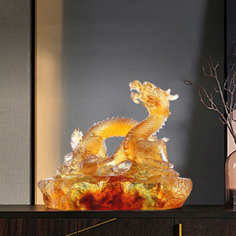 Prosperous Fortune- Ornament dragon de cristal liuli chihlimbar deschis