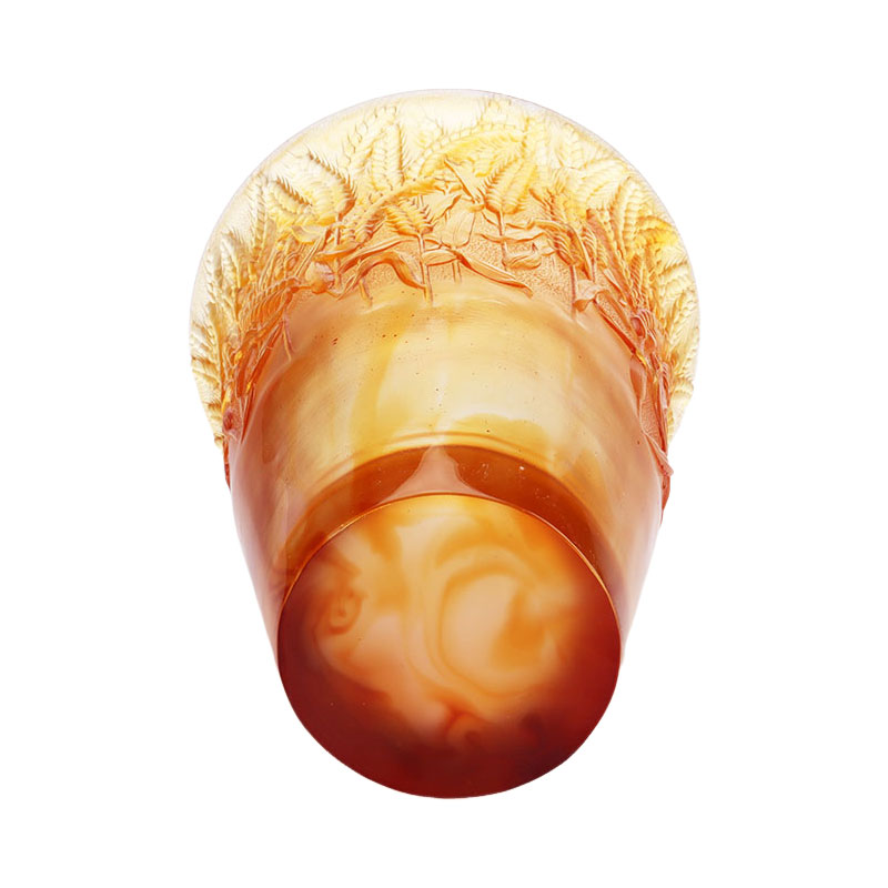 Vasă din sticlă chihlimbar în relief cu spice de grâu