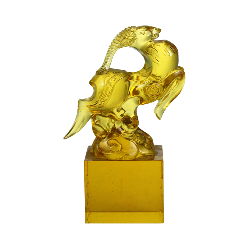 Sigiliu din cristal de sticlă în formă de oaie transparent auriu