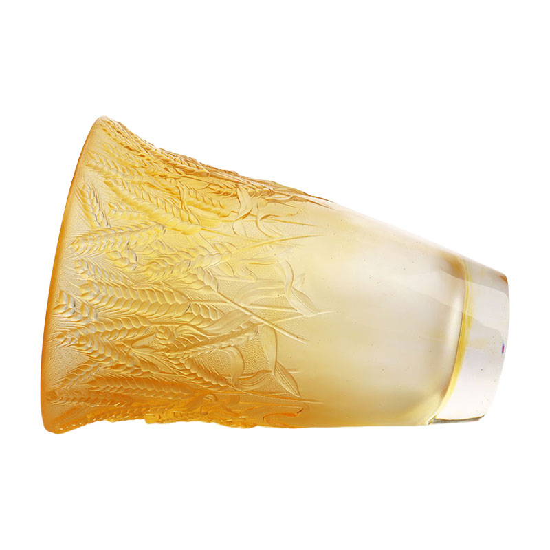 Vasă din sticlă chihlimbar în relief cu spice de grâu