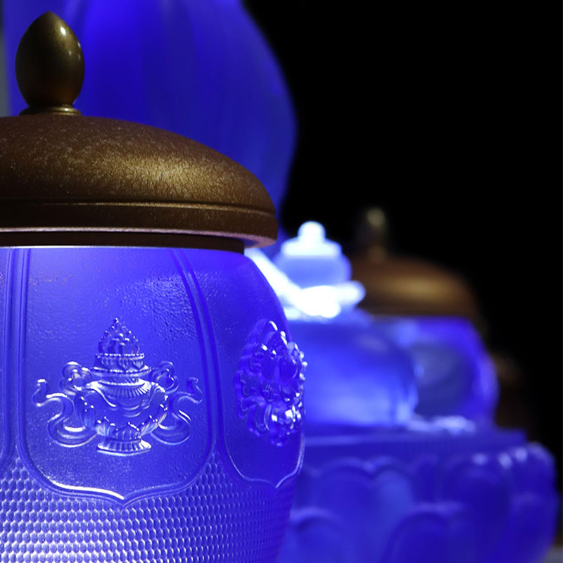 Set ofrande din sticlă de cristal din seria Eight Treasures Lotus Altar budist