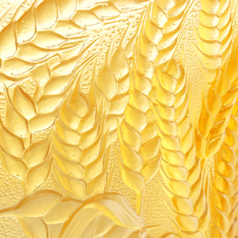 Vasă din sticlă chihlimbar în relief cu spice de grâu