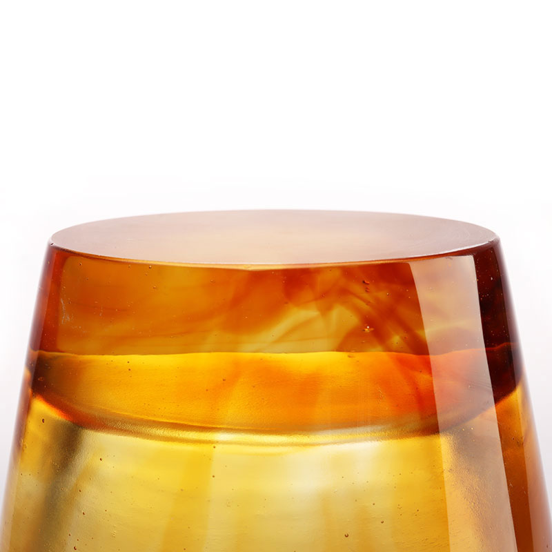 Vasă din sticlă chihlimbar în relief cu spice de grâu